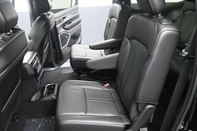 2026 Jeep Grand Wagoneer 4x2