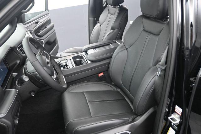 2026 Jeep Grand Wagoneer 4x2