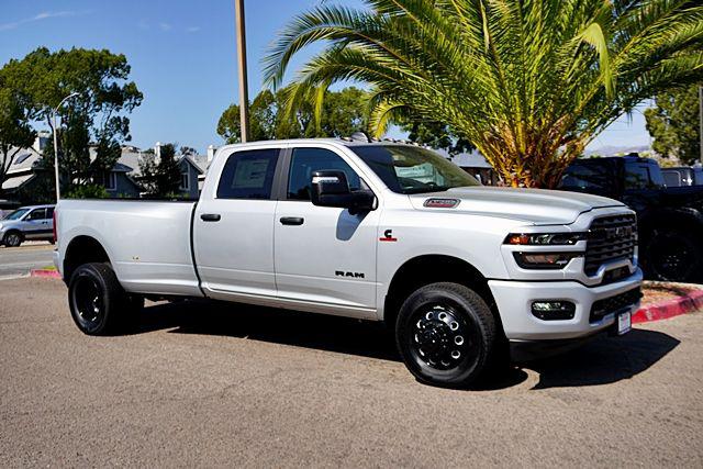 2026 Ram 3500 Big Horn Crew Cab 4x4 8 Box
