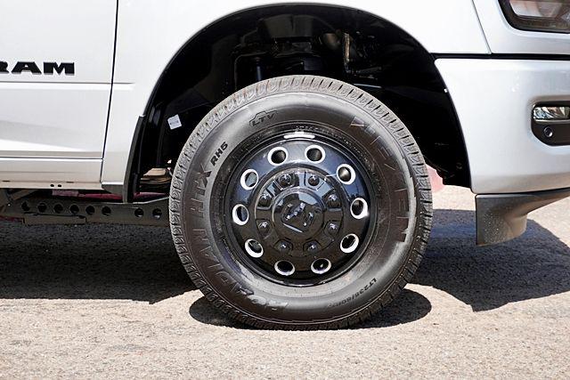 2026 Ram 3500 Big Horn Crew Cab 4x4 8 Box