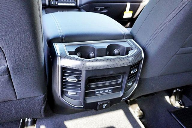 2026 Ram 3500 Big Horn Crew Cab 4x4 8 Box