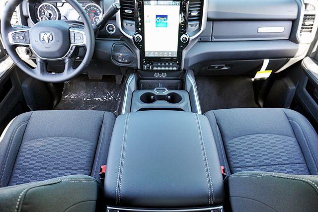 2026 Ram 3500 Big Horn Crew Cab 4x4 8 Box