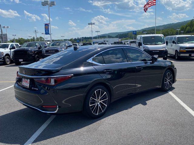 2025 Lexus ES 300h 300h