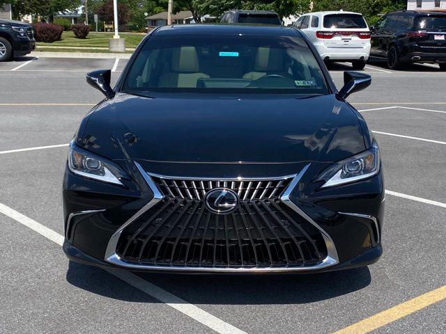 2025 Lexus ES 300h 300h