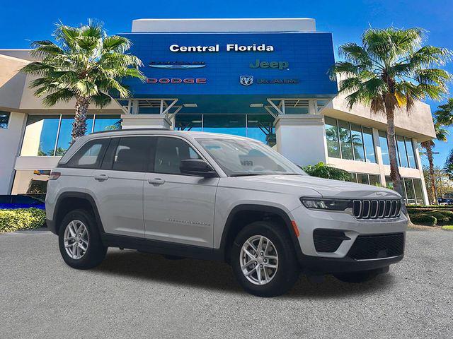 2026 Jeep Grand Cherokee Laredo 4x2