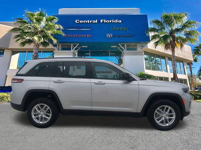 2026 Jeep Grand Cherokee Laredo 4x2