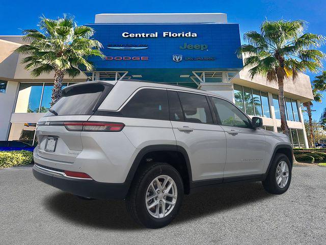2026 Jeep Grand Cherokee Laredo 4x2