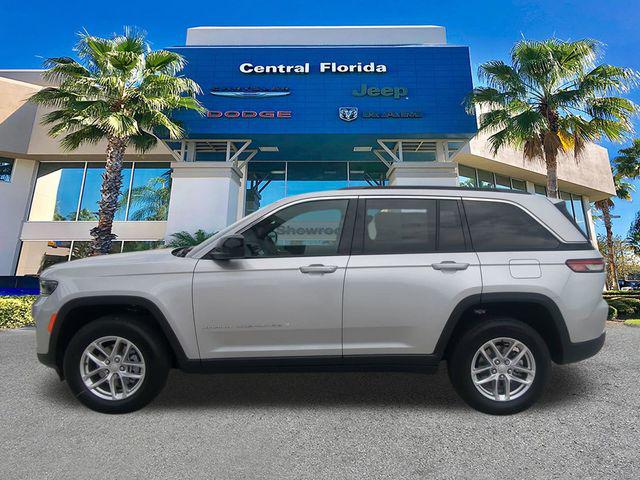 2026 Jeep Grand Cherokee Laredo 4x2