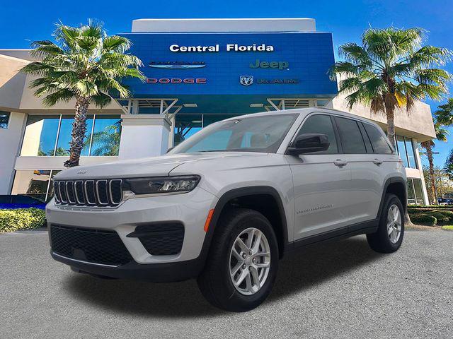 2026 Jeep Grand Cherokee Laredo 4x2