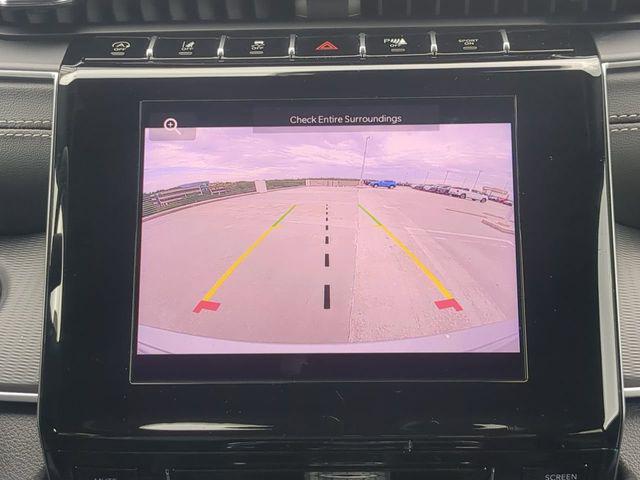 2026 Jeep Grand Cherokee Laredo 4x2