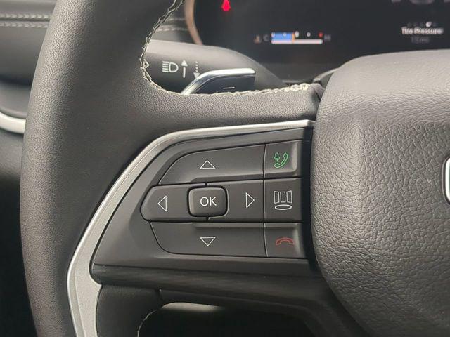 2026 Jeep Grand Cherokee Laredo 4x2
