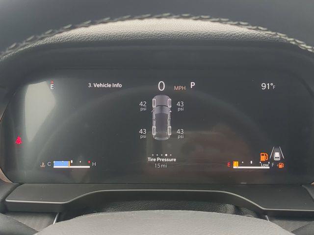 2026 Jeep Grand Cherokee Laredo 4x2