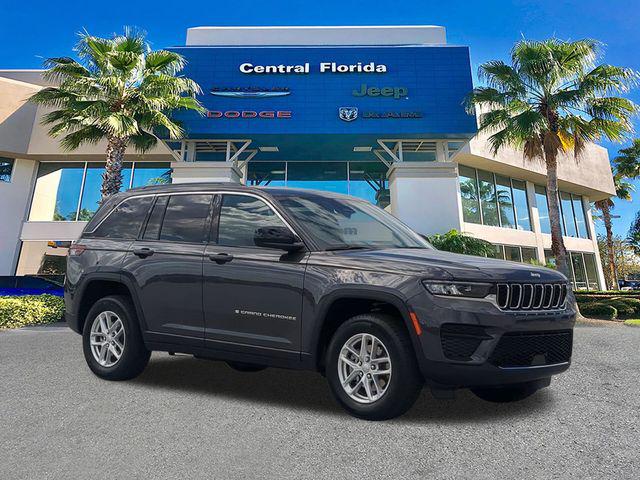 2026 Jeep Grand Cherokee Laredo 4x2