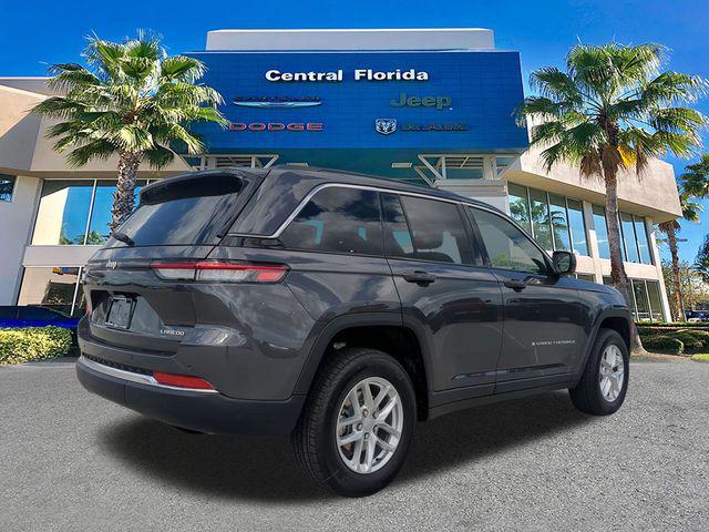 2026 Jeep Grand Cherokee Laredo 4x2