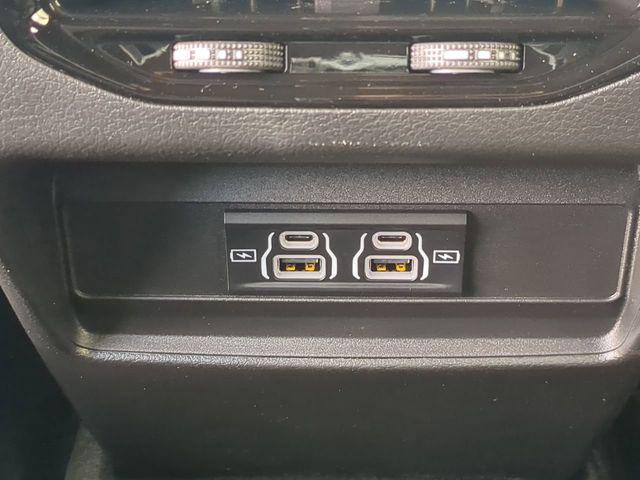 2026 Jeep Grand Cherokee Laredo 4x2