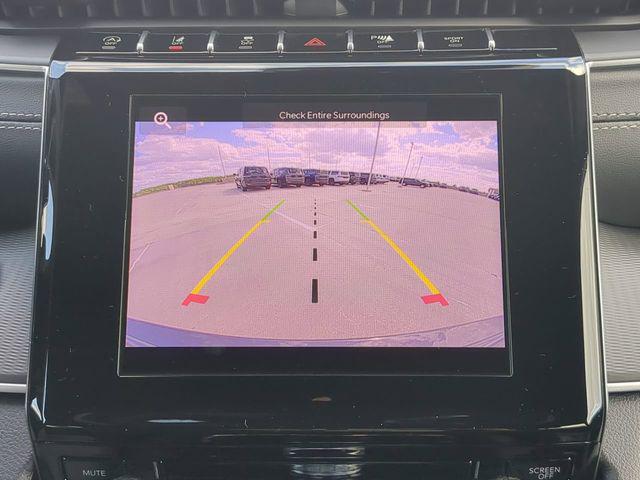 2026 Jeep Grand Cherokee Laredo 4x2