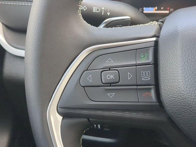 2026 Jeep Grand Cherokee Laredo 4x2
