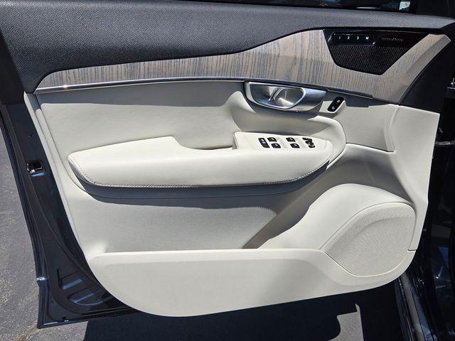 2024 Volvo XC90 Recharge T8 Plus 6-Seater