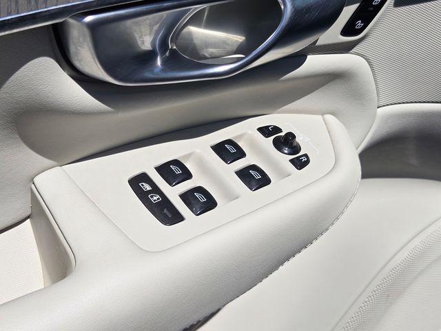 2024 Volvo XC90 Recharge T8 Plus 6-Seater