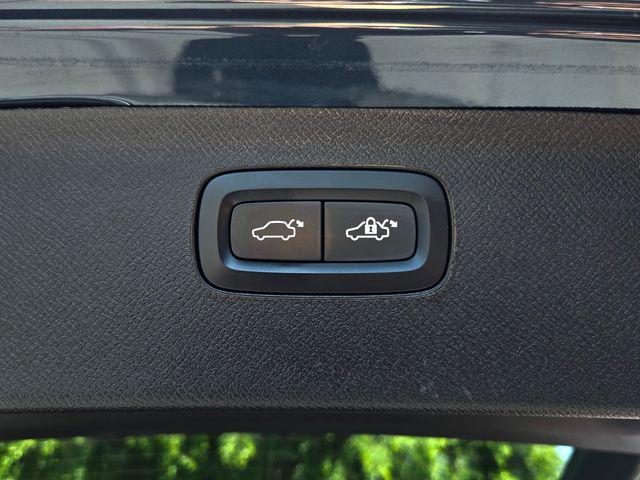 2024 Volvo XC90 Recharge T8 Plus 6-Seater