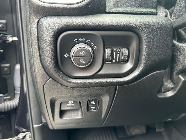 2019 Ram 1500 Laramie Crew Cab 4x4 6'4" Box