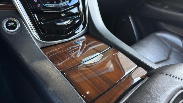 2018 Cadillac Escalade Standard