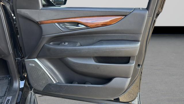 2018 Cadillac Escalade Standard
