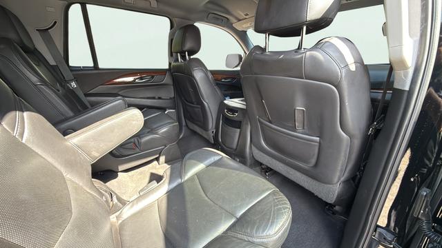2018 Cadillac Escalade Standard