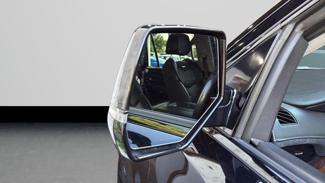 2018 Cadillac Escalade Standard