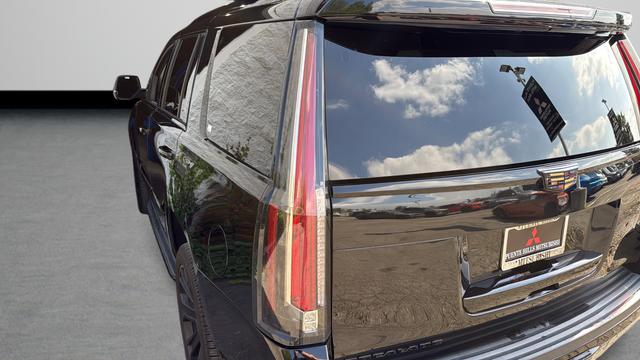 2018 Cadillac Escalade Standard