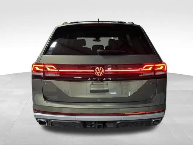2024 Volkswagen Atlas 2.0T Peak Edition SE w/Technology
