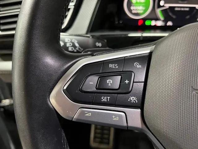 2024 Volkswagen Atlas 2.0T Peak Edition SE w/Technology
