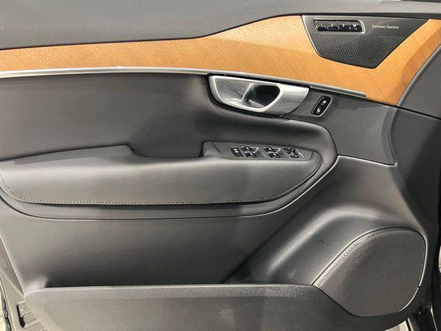 2024 Volvo XC90 B6 Plus Bright Theme 7-Seater