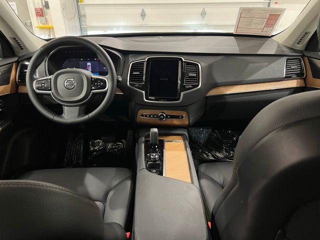 2024 Volvo XC90 B6 Plus Bright Theme 7-Seater