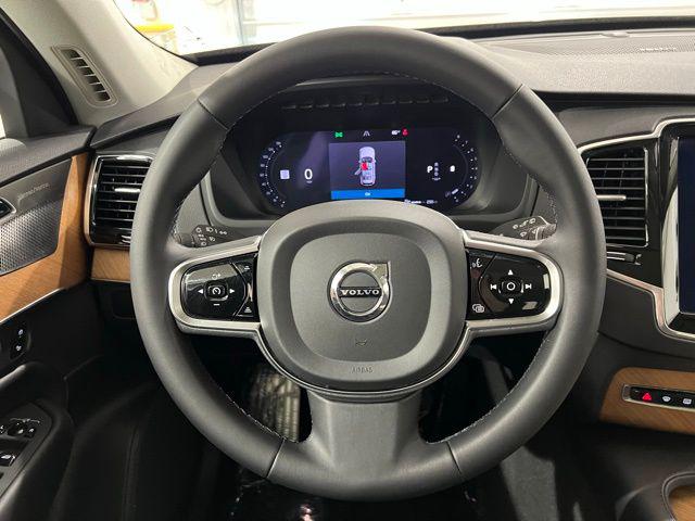 2024 Volvo XC90 B6 Plus Bright Theme 7-Seater