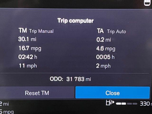 2023 Volvo XC60 B5 Plus Dark Theme