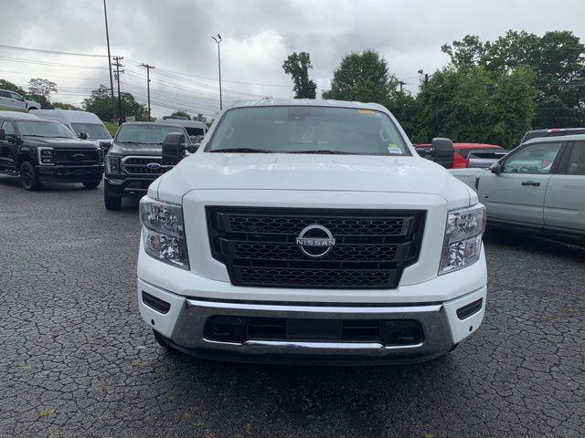 2024 Nissan Titan Crew Cab SV 4x4