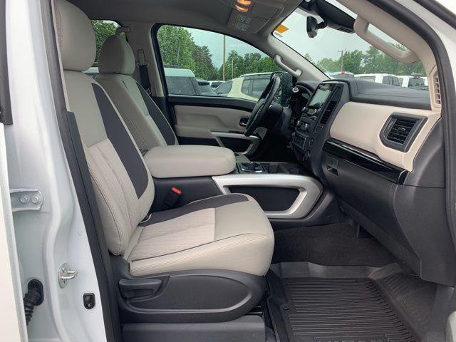 2024 Nissan Titan Crew Cab SV 4x4