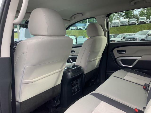2024 Nissan Titan Crew Cab SV 4x4
