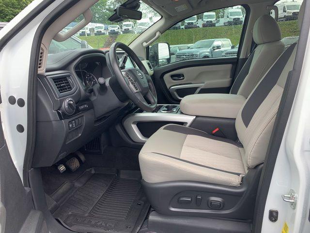 2024 Nissan Titan Crew Cab SV 4x4