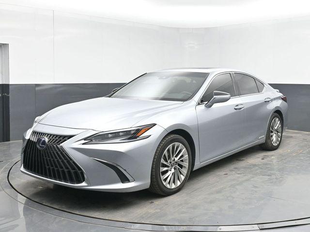 2022 Lexus ES 300h Ultra Luxury
