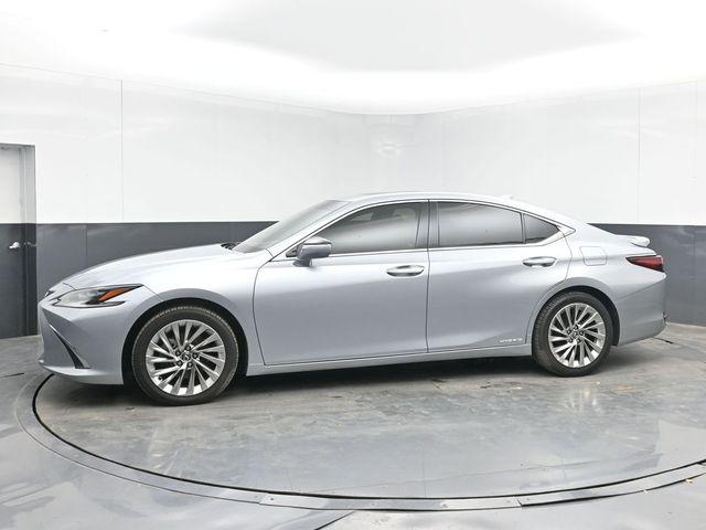 2022 Lexus ES 300h Ultra Luxury