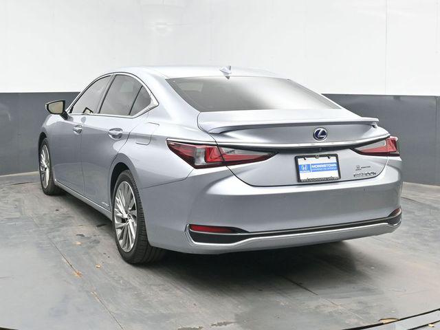 2022 Lexus ES 300h Ultra Luxury