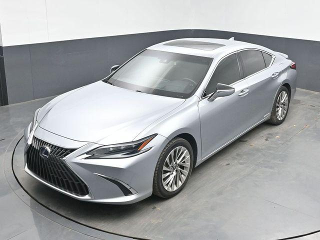 2022 Lexus ES 300h Ultra Luxury