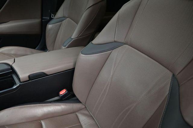 2022 Lexus ES 300h Ultra Luxury