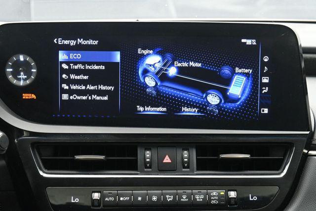 2022 Lexus ES 300h Ultra Luxury