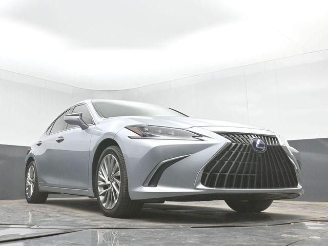 2022 Lexus ES 300h Ultra Luxury