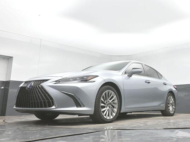 2022 Lexus ES 300h Ultra Luxury