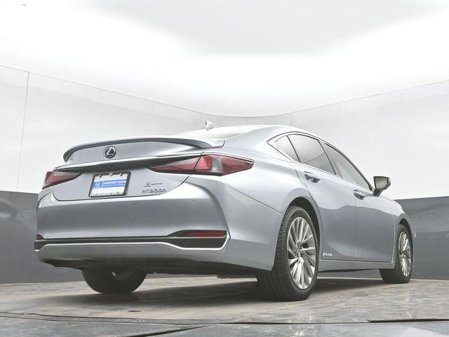 2022 Lexus ES 300h Ultra Luxury