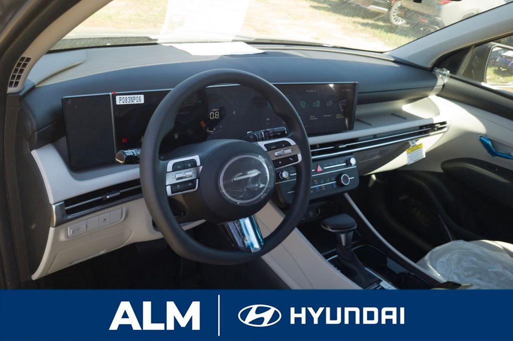 New 2026 Gray HYUNDAI SE FWD image 13
